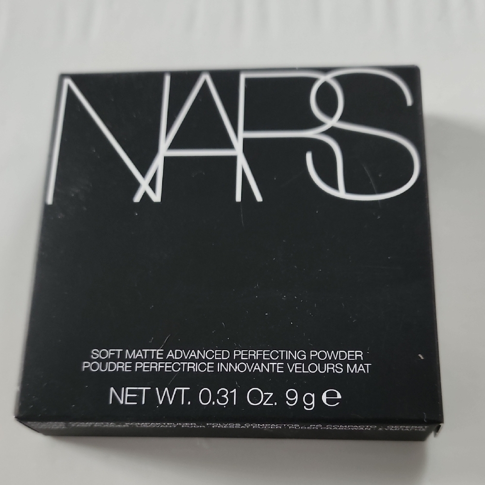 NARS Soft Matte Powder in Black Packaging